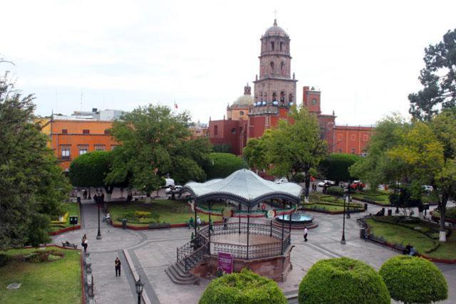 Hotel Plaza Querétaro Exteriör bild