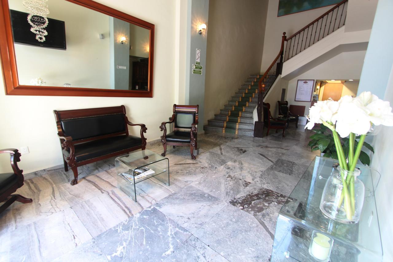 Hotel Plaza Querétaro Exteriör bild